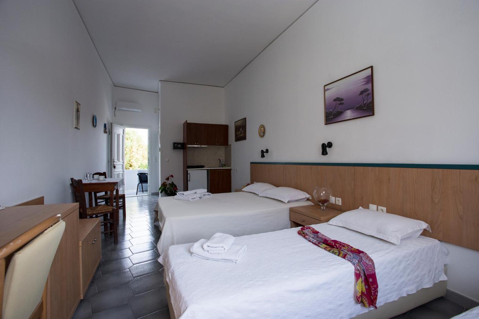 Sun -Rise Apartment Perissa  Bagian luar foto