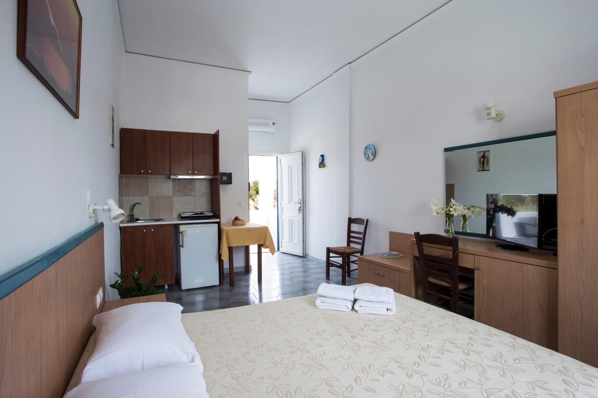 Sun -Rise Apartment Perissa  Bagian luar foto