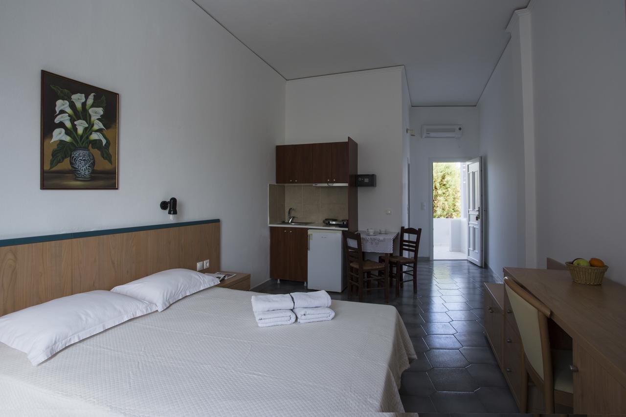 Sun -Rise Apartment Perissa  Bagian luar foto